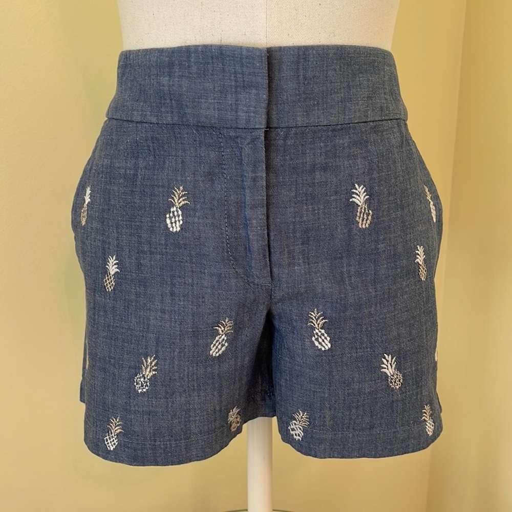 LOFT BLUE COTTON SHORTS WITH EMBROIDERED PINEAPPLES.